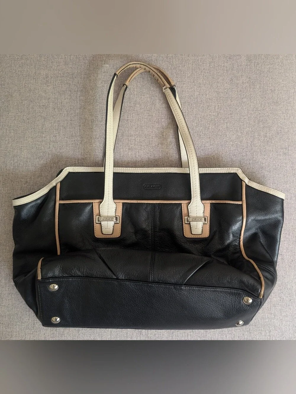 Authentic COACH Taylor Spectator Leather Carryall Tote F26132 Black/Ivory/Tan